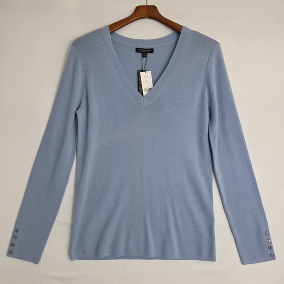 Banana Republic Sweaters - NWT Banana Republic 100% Fine Merino Wool Sweater XL Blue V Neck Lightweight